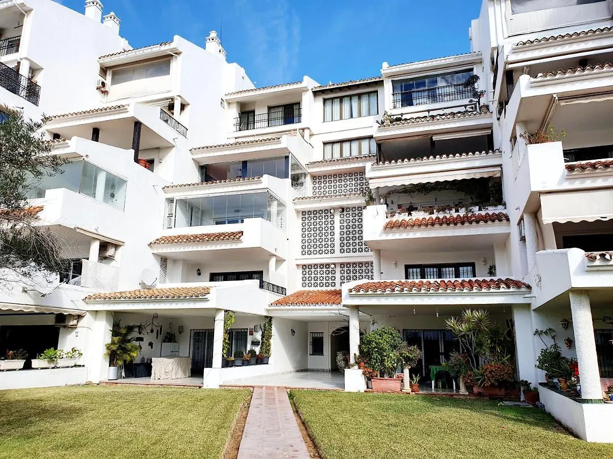Cozy Apartment On The Beach Sitio de Calahonda