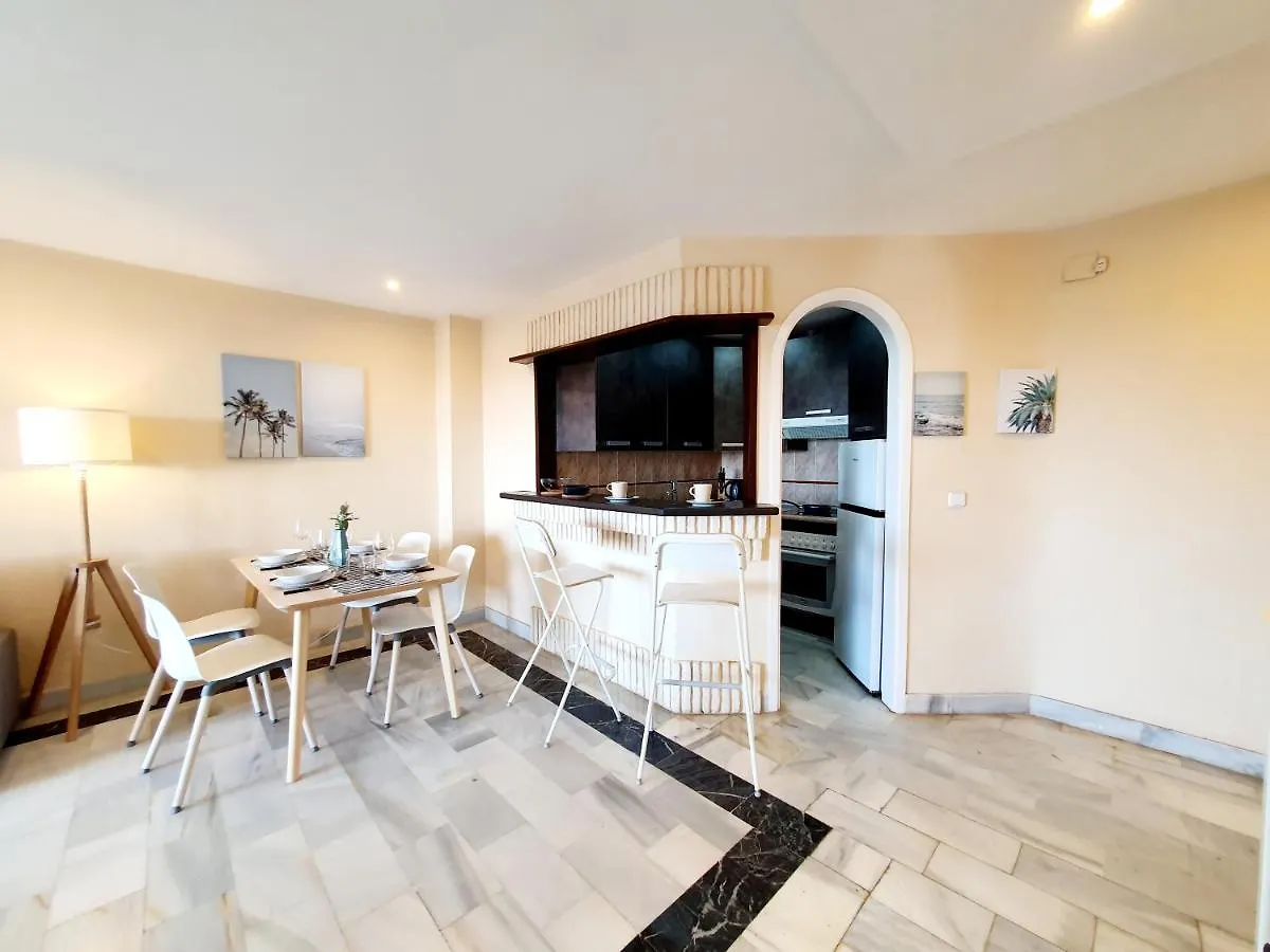 Cozy Apartment On The Beach Sitio de Calahonda