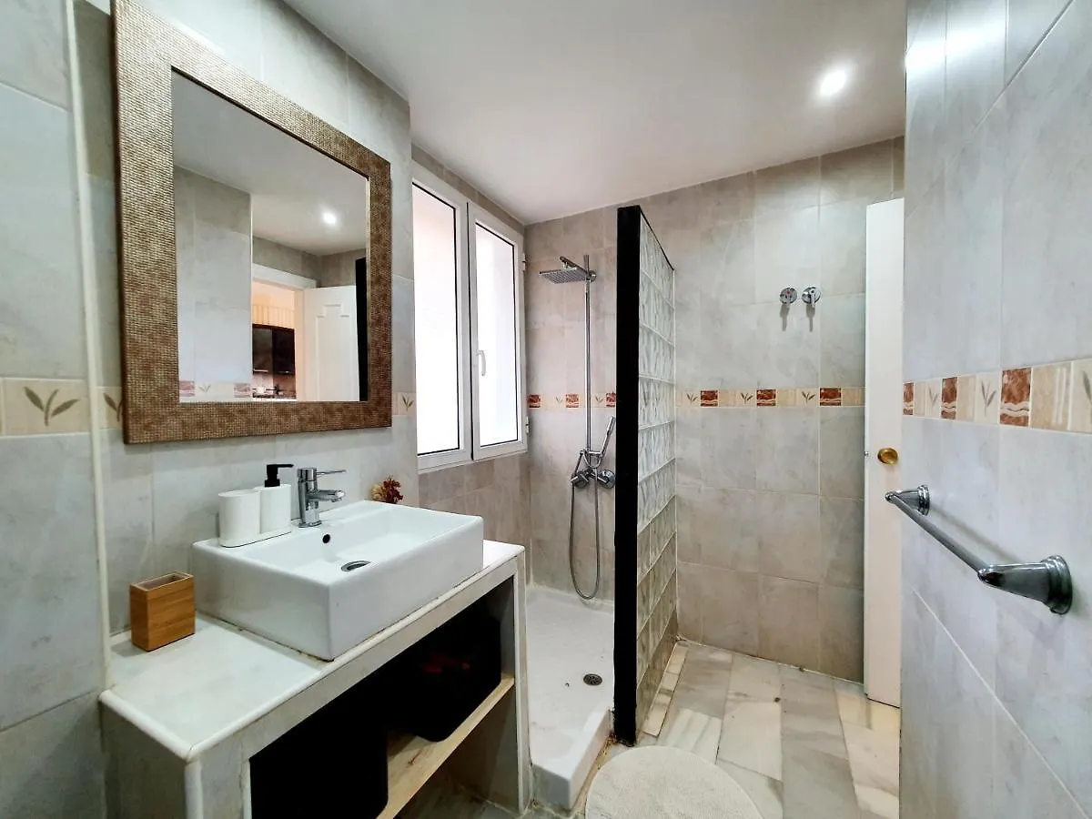 Cozy Apartment On The Beach Sitio de Calahonda 0*,
