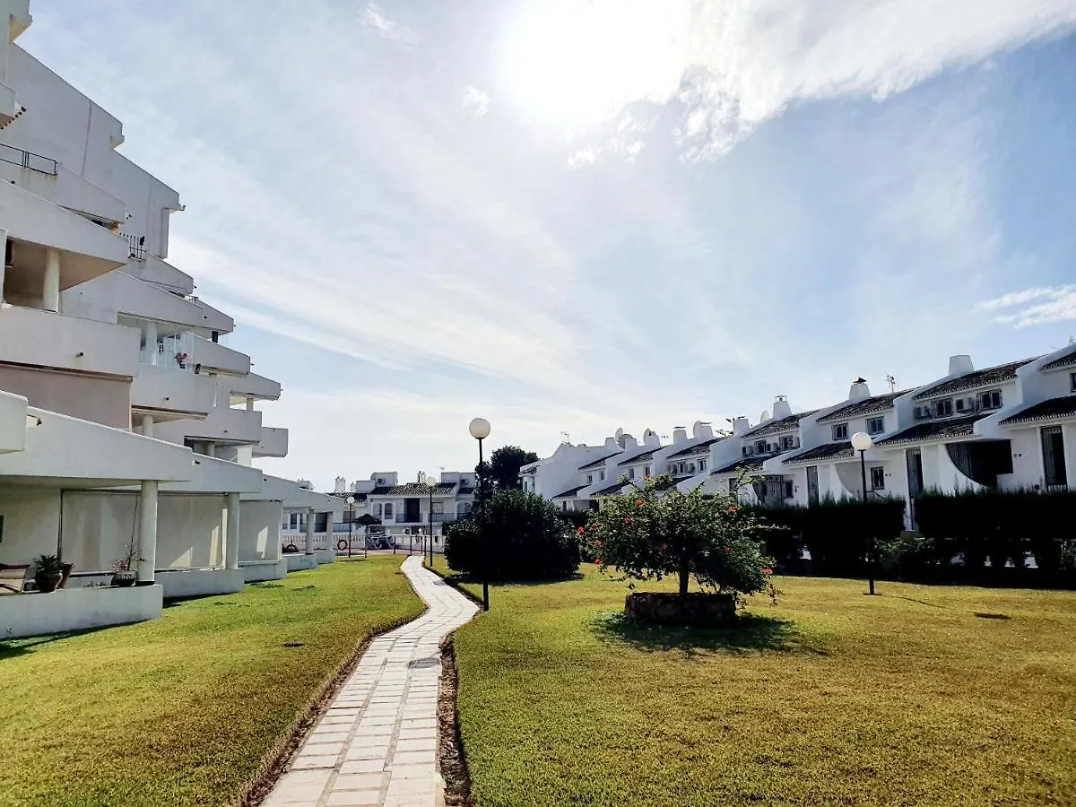 Cozy Apartment On The Beach Sitio de Calahonda