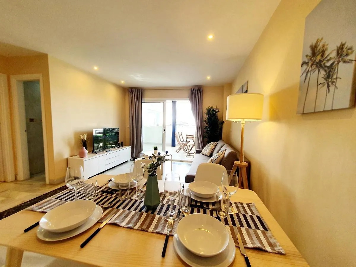 Cozy Apartment On The Beach Sitio de Calahonda Spain