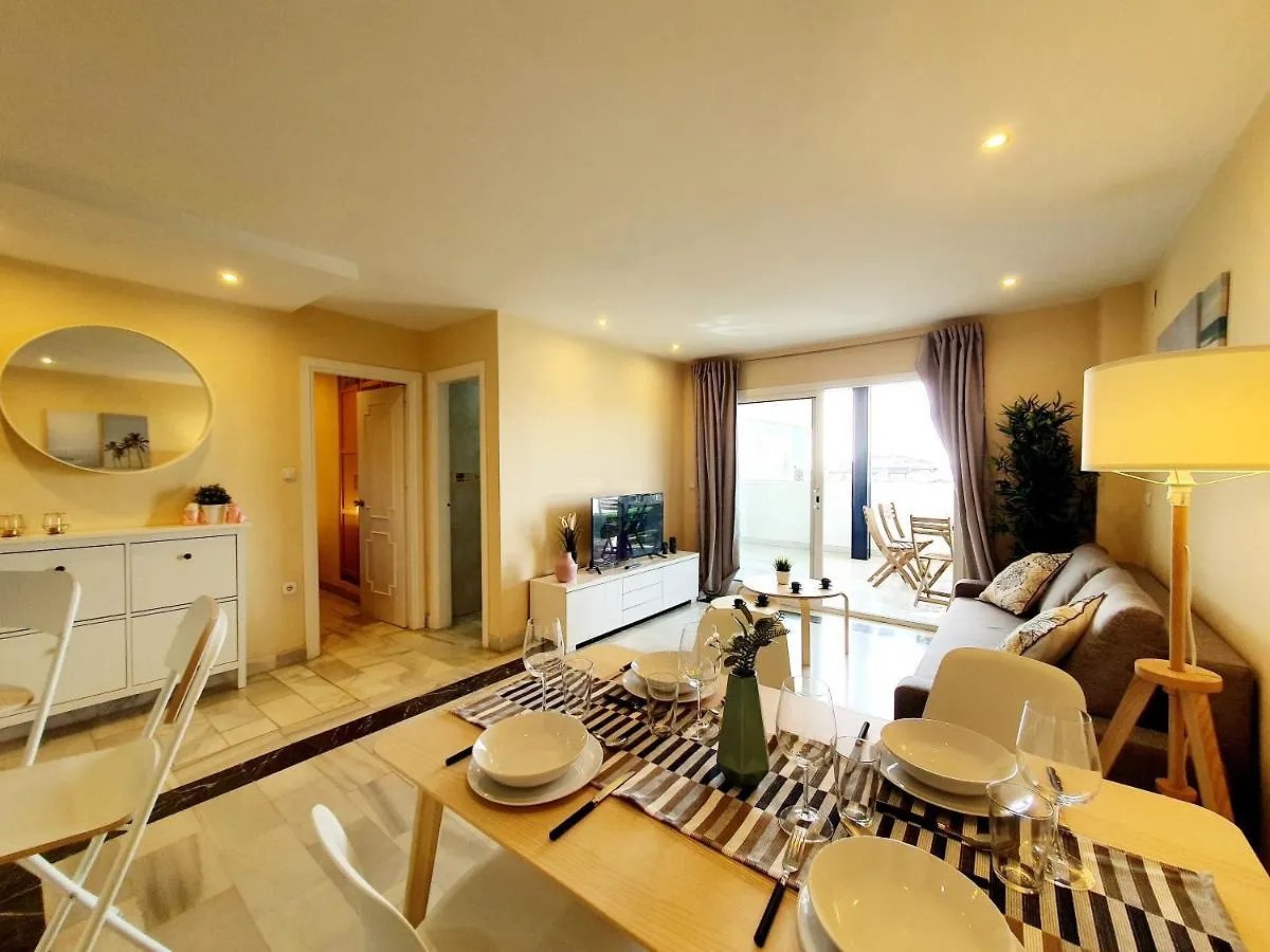 Cozy Apartment On The Beach Sitio de Calahonda